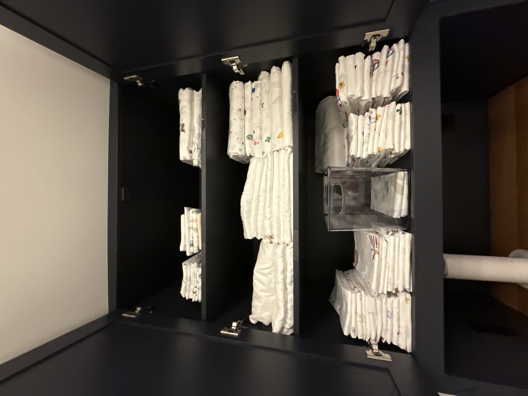 Linen shelf reset